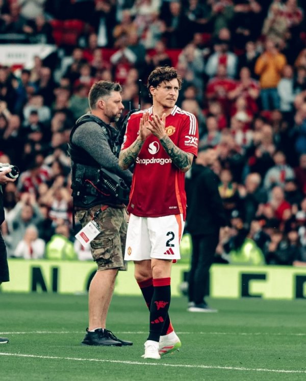 Lindelof said goodbye to Manchester United: Nothing is more precious than being a Red Devil, thank you from the bottom of your heart♥️