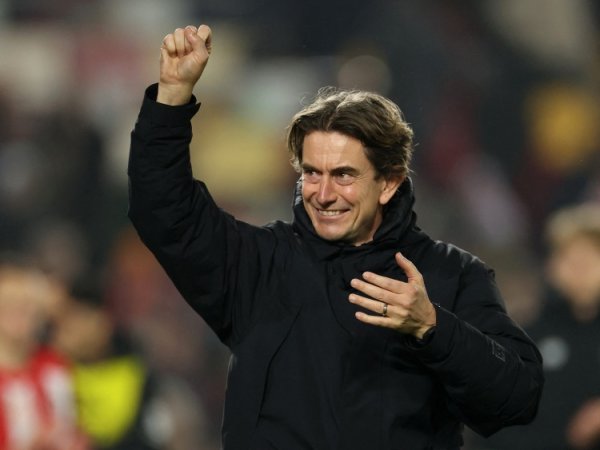 Frank led the team to win 3 away games in the Premier League in 4 away games, while other Tottenham coaches won 1 in total