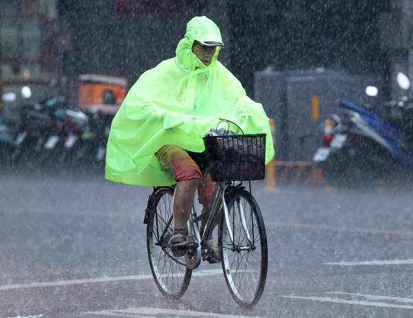Special report on heavy rain! Indoor moisture-proof guide, 7 