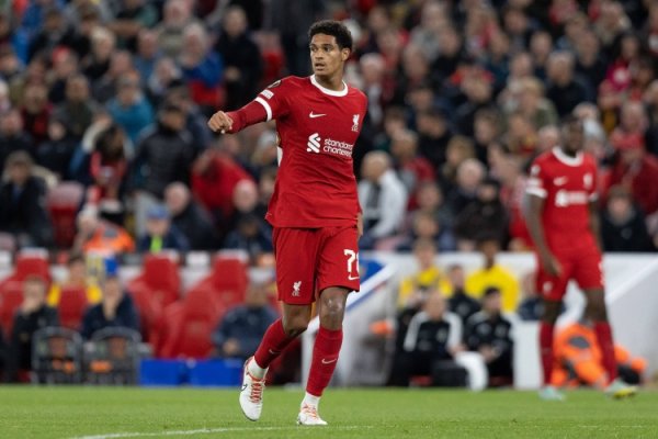 Ben Foster: Kansaben is Liverpool s future. If he stays in the team, he can rotate with Conate.