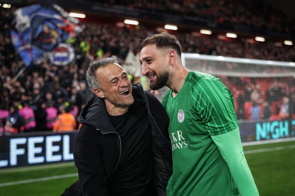 Sarco: Paris is obviously a big hit in the Club World Cup, but you should pay attention to unexpected situations such as red cards at the beginning
