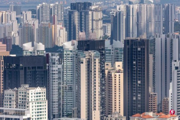 Seasonal factors push up private home rental volume in June, rents fall month-on-month