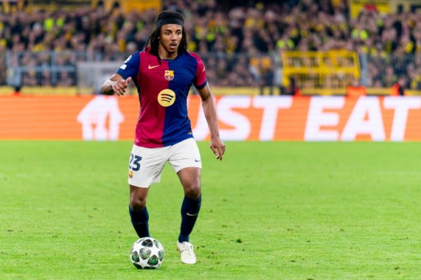 Reporter: Manchester City and another top club inquiry for Conde, Barcelona is negotiating with him for contract renewal