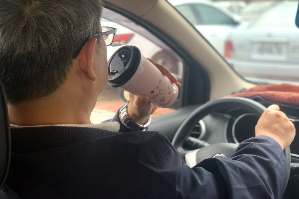 Want to stay energetic when you collect holidays and open the night car? Medical reminder: Take a nap and drink coffee, the best effect!