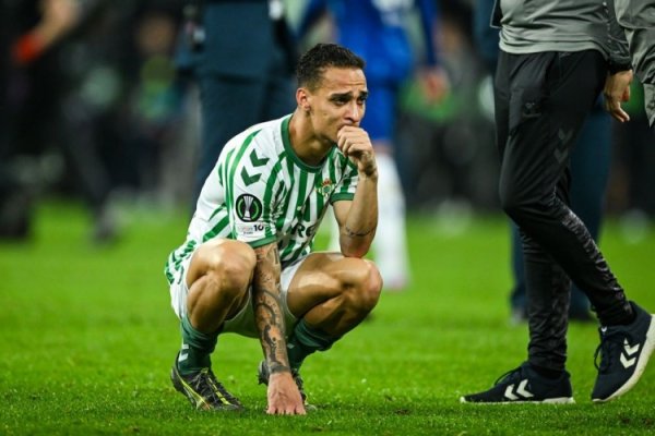 Reporter: Anthony s transfer fee is 22 million euros + 3 million euros floating, Manchester United has 50% second-transfer net profit