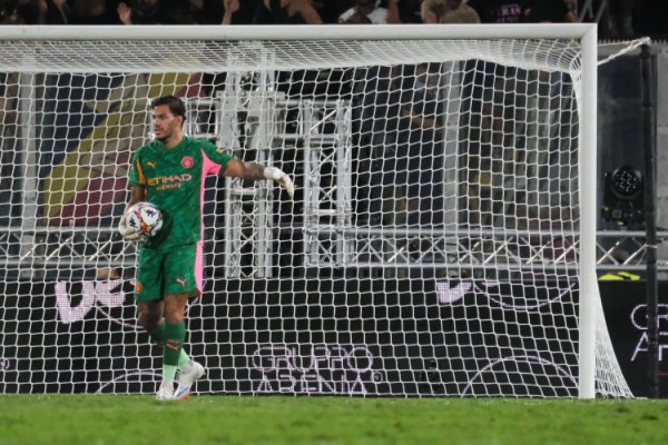 Viana: Ederson is an indispensable hero and the key figure behind all our success