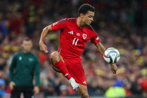 Go to Tottenham for £50 million! Former Wales striker: Lower your expectations as Johnson is not the next Bale