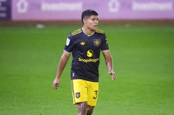 Leon: Playing for Manchester United will make Paraguayan fans proud, and playing for my country also makes me very proud