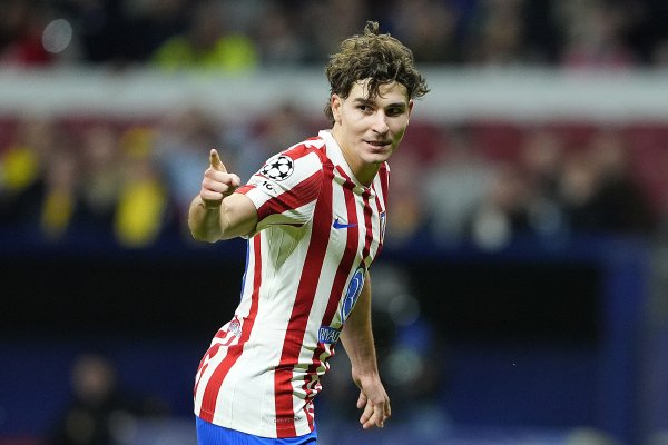 Swiss Sky: Alvarez willing to go to Paris Saint-Germain, Atletico Madrid wants €120 million
